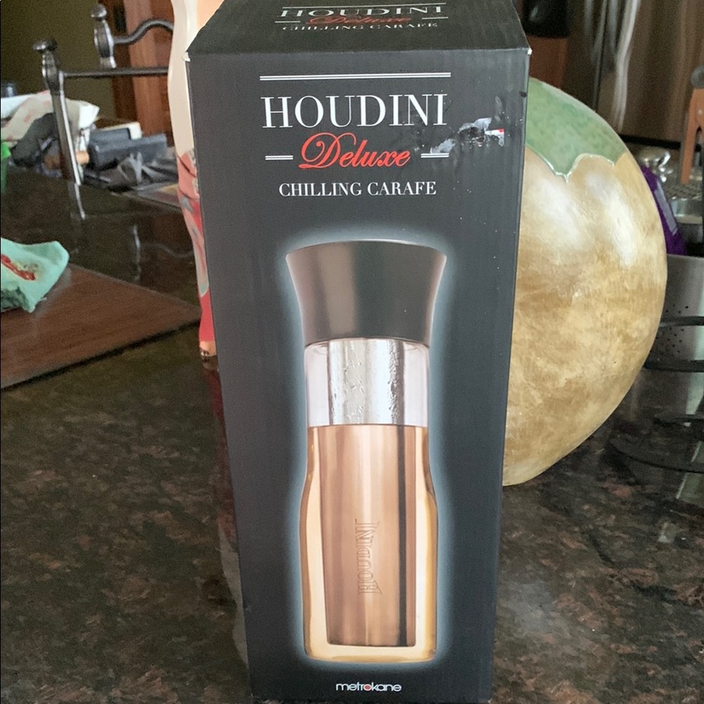 Deluxe Chilling Carafe - Silver and Black Houdini brand new